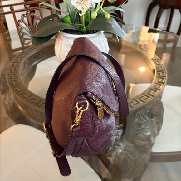💜💜MARC BY MARC JACOBS NATASHA FLAP PLUM PEBBLED LEATHER CROSSBODY BAG!💜💜 - Picture 3 of 10